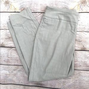 Van Heusen pull on Capri pant size 8